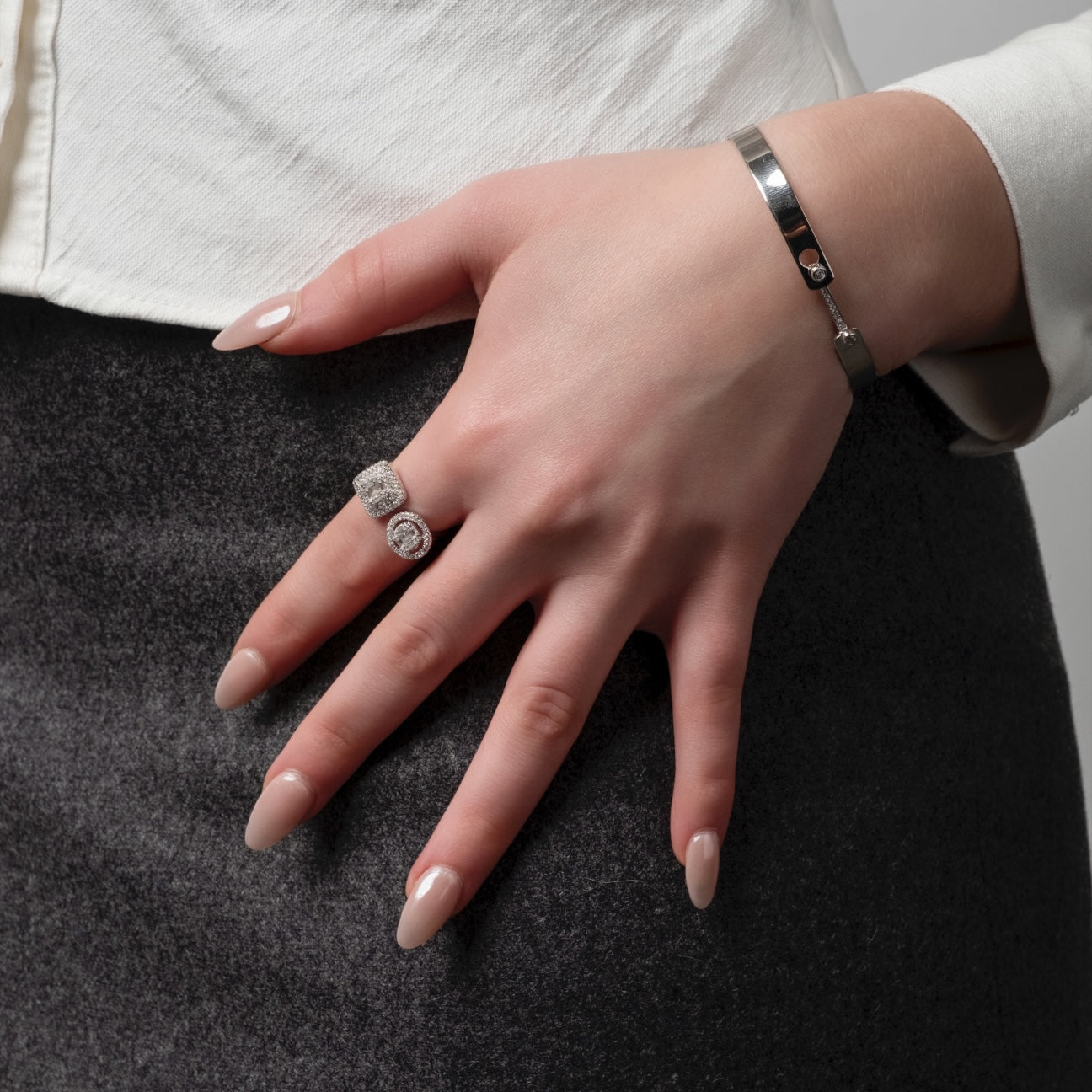 BRACELET JONC SERTI
